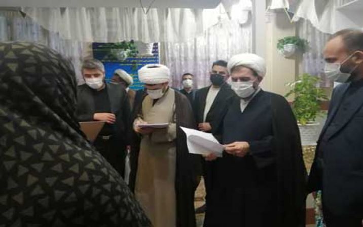 50 زندانی جرائم غیرخشن در قم آزاد شدند 50 زندانی جرائم غیرخشن در قم آزاد شدند